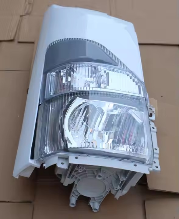 1 PairSet Truck Headlamp Signal Lamp Corner Lamp Truck Part Head LampTruck Headlight Assembly for Isuzu Truck 700P NPR NQR 4HK1