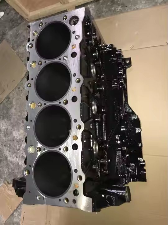 Hot Selling Isuzu Engine Parts 4HK1 Cylinder Block Assembly 8-98005443-0 8-98204528-0 8-98046721-0 for ISUZU 700P NPR NQR FSS