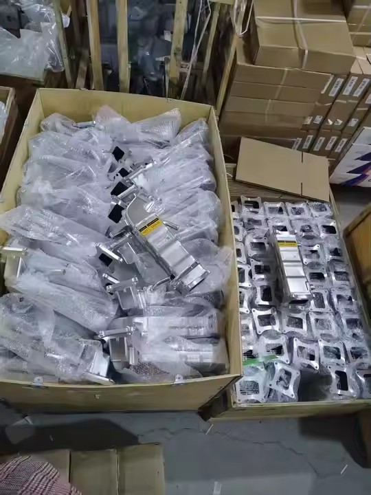 Factory Wholesale in Stock 8-98212718- 18982127181 Exhaust Gas Recirculation Cooler Assembly EGR Cooler for ISUZU 700P NPR 4HK1
